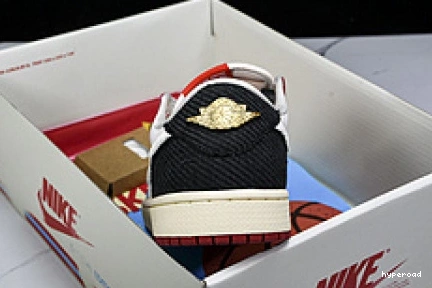 Hyperoad Room Low Home” 1 Jordan Card: “Rookie OG Air x Trophy 0925